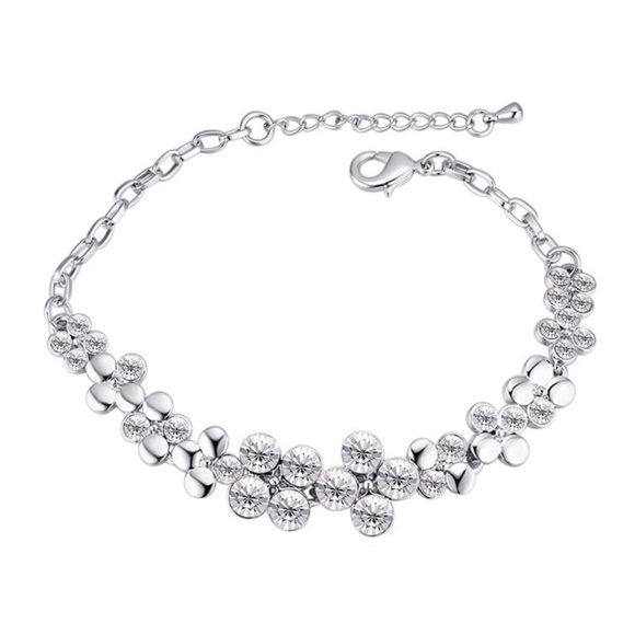 Silvertone Clear Swarovski Crystal Clustered Bracelet - Picture 1 of 1